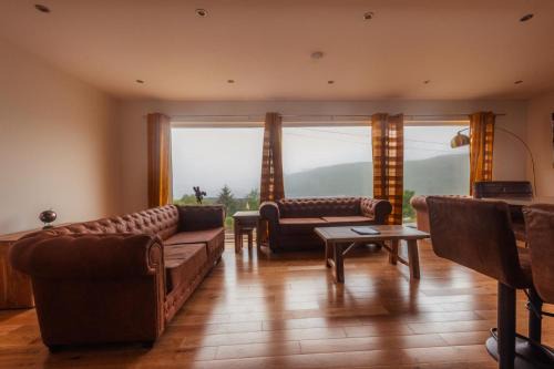 Isle of Skye House | Luxurious 3 bdrm cottage by fairy pools 4