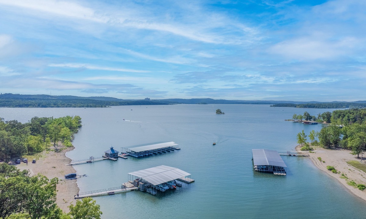 Indian Point Apartment | Luxurious 3BR + Loft with Fantastic View of the Lake! - Indian Point (U1115)