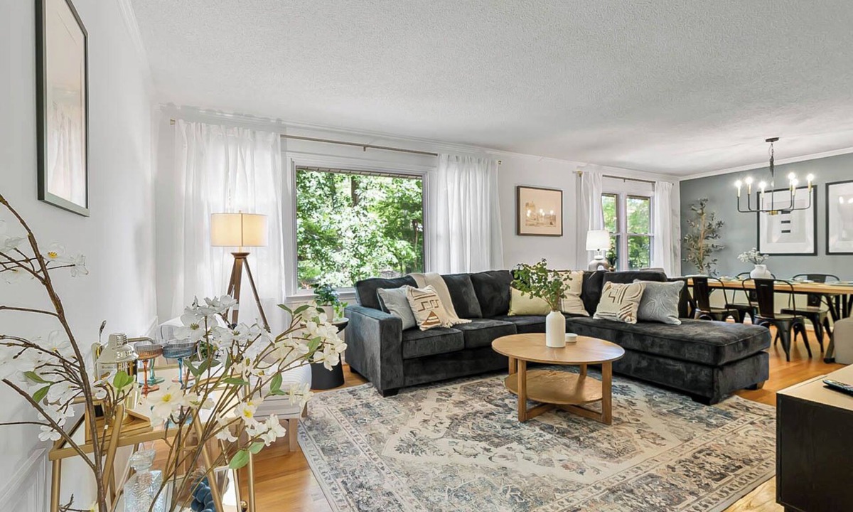 Eastgate House | Luxurious 4BD near Downtown and RDU, with sunroom, theatre, games, & more!