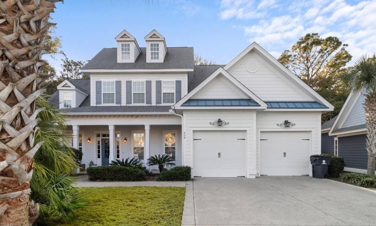 Windy Hill House | Luxurious 5 Bedroom Vacation Home Retreat