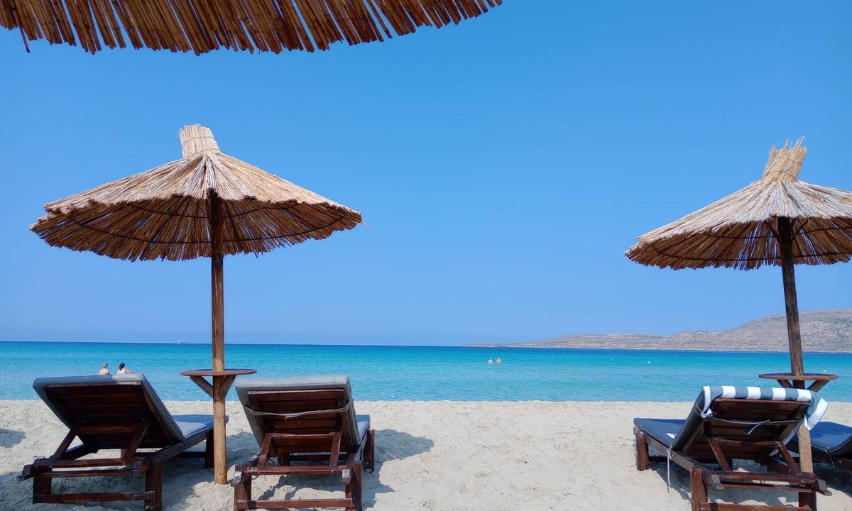 Chalcis Villa | Luxurious 6 Bedroom Villa With a Private Pool