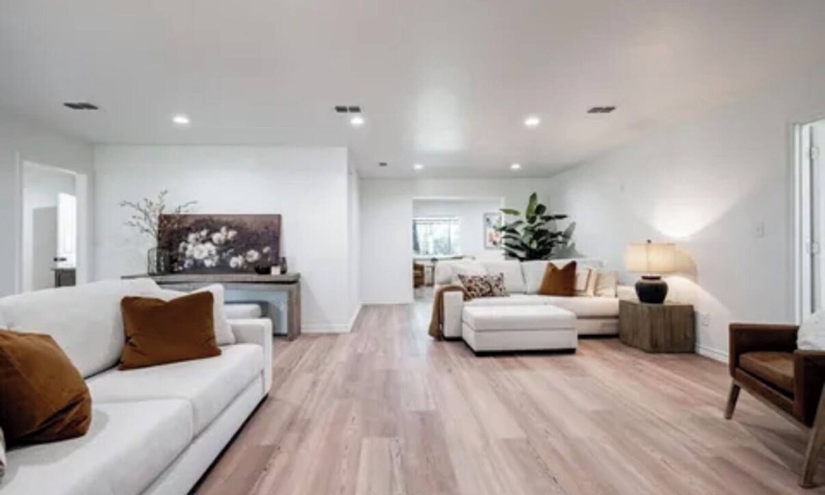 Clyde House | Luxurious and convenient 3-bedroom, 2-bathroom home just 12 miles from Abilene