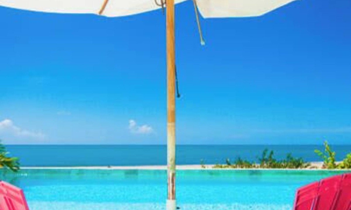 Treasure Beach Villa | Luxurious Beach Front Villa with Pool - Out of the Blue Villa