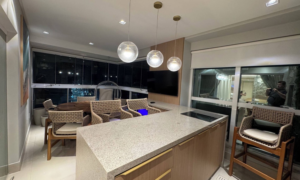 Castelo Branco Apartment | Luxurious beachfront apartment in Itapema, SC.