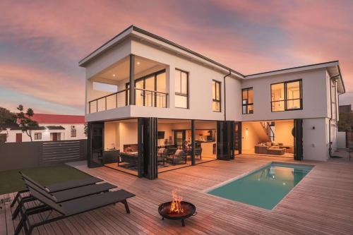 Onrus Villa | Luxurious comfortable 4 bedroom beach house