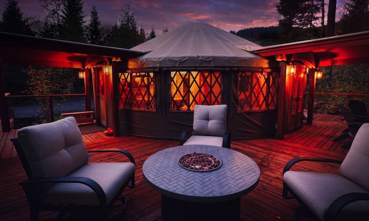 Carson Cabin | Luxurious Creekside Yurt with Stargazing Dome & Firepit near Carson, Washington
