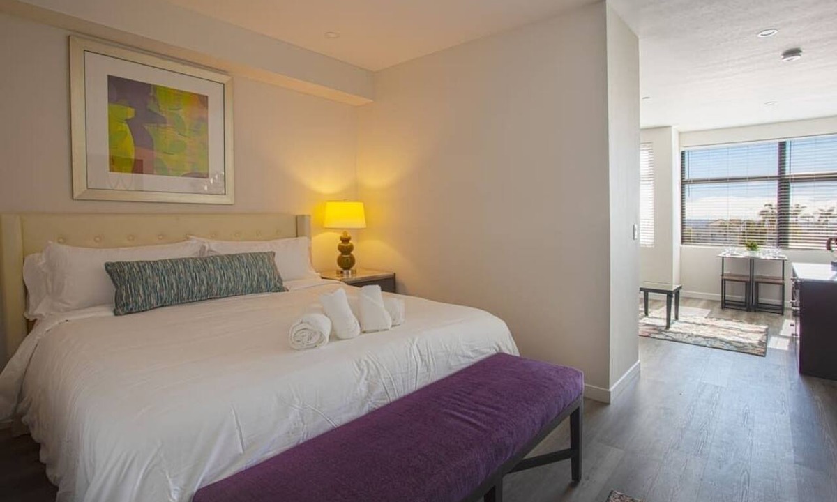 Bankers Hill Apartment | Luxurious Design One Bedroom Apt near Balboa Park