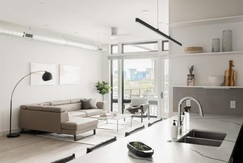 Jefferson Park House | Luxurious Escape - Walk to Empower Field - Tesoro