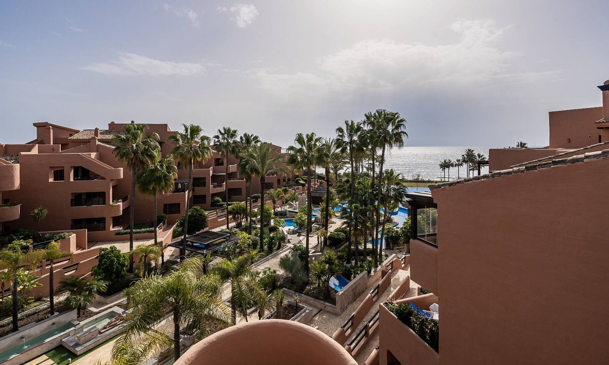 New Golden Mile Apartment | Luxurious frontline beach apartment in the Mar Azul