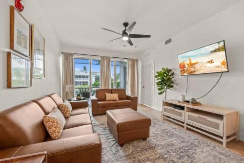 Naples Villa | Luxurious Golf Condo W/Resort Pool and Amenities!