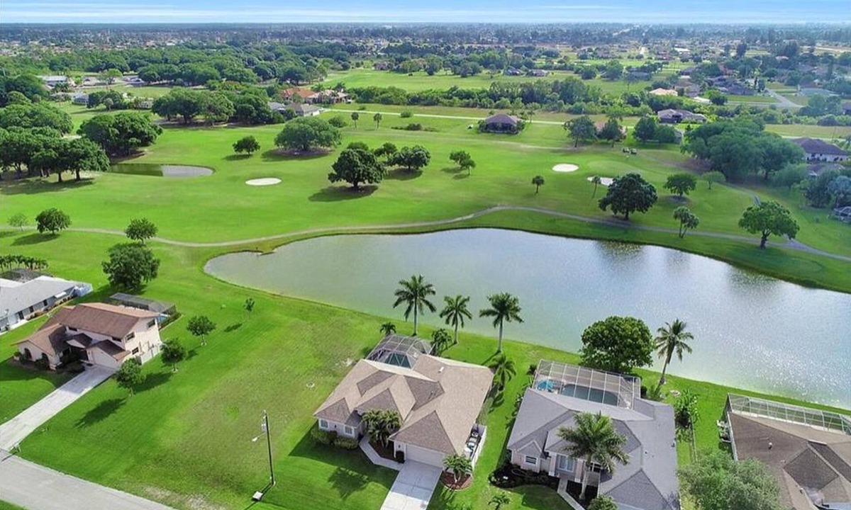 Burnt Store Villa | Luxurious Golf Villa