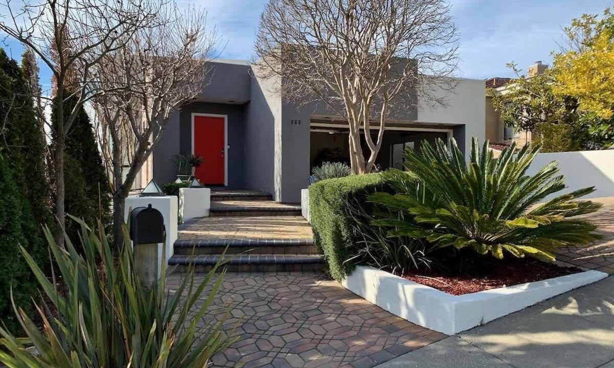 Piedmont House | Luxurious Hillside Home w/AC & Gorgeous SF Views!