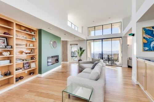 Piedmont House | Luxurious Hillside Home wAC & Gorgeous SF Views!