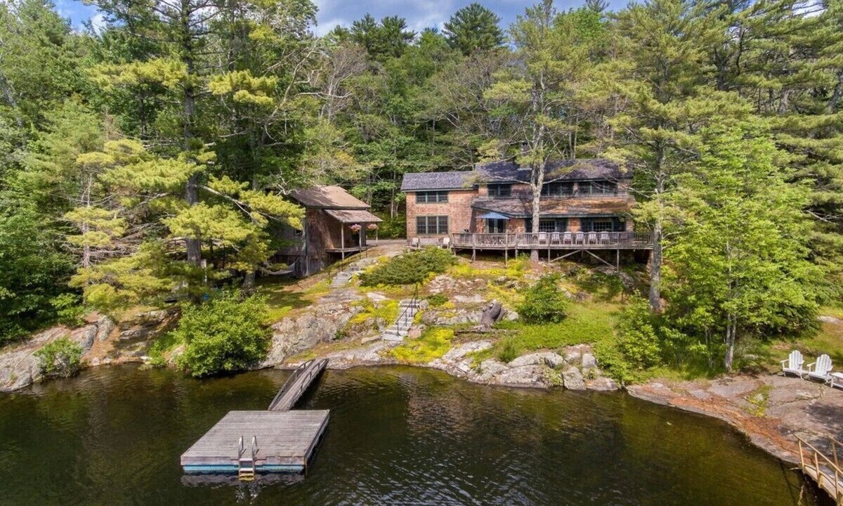 Camden House | Luxurious lakefront home, now booking Summer 2026