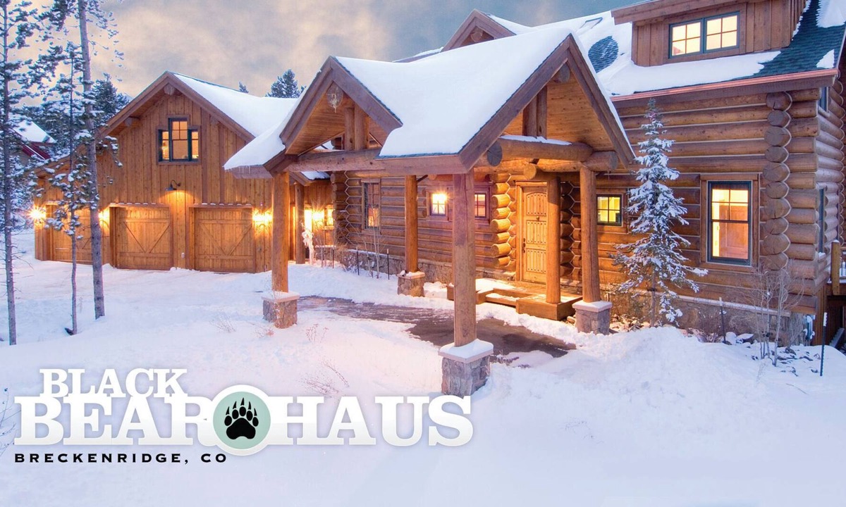 Breckenridge Heights House | Luxurious Log Home with Pool Table