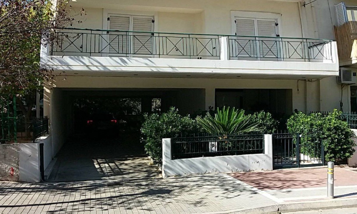 Dafni-Ymittos Apartment | Luxurious Maisonette