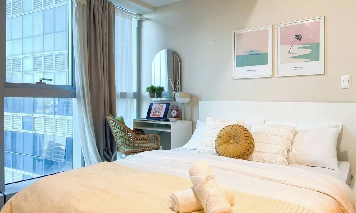 Bonifacio Global City Condo | Luxurious Modern BGC Condo at Uptown #upt131h
