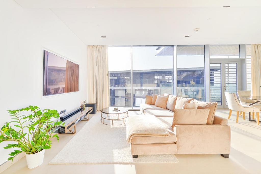 Dubai Apartment | Luxurious Oasis - Breathtaking Views - Ain Dubai