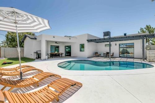 Scottsdale Estates Ten House | Luxurious Old Town Remodel Home W Heated Pool