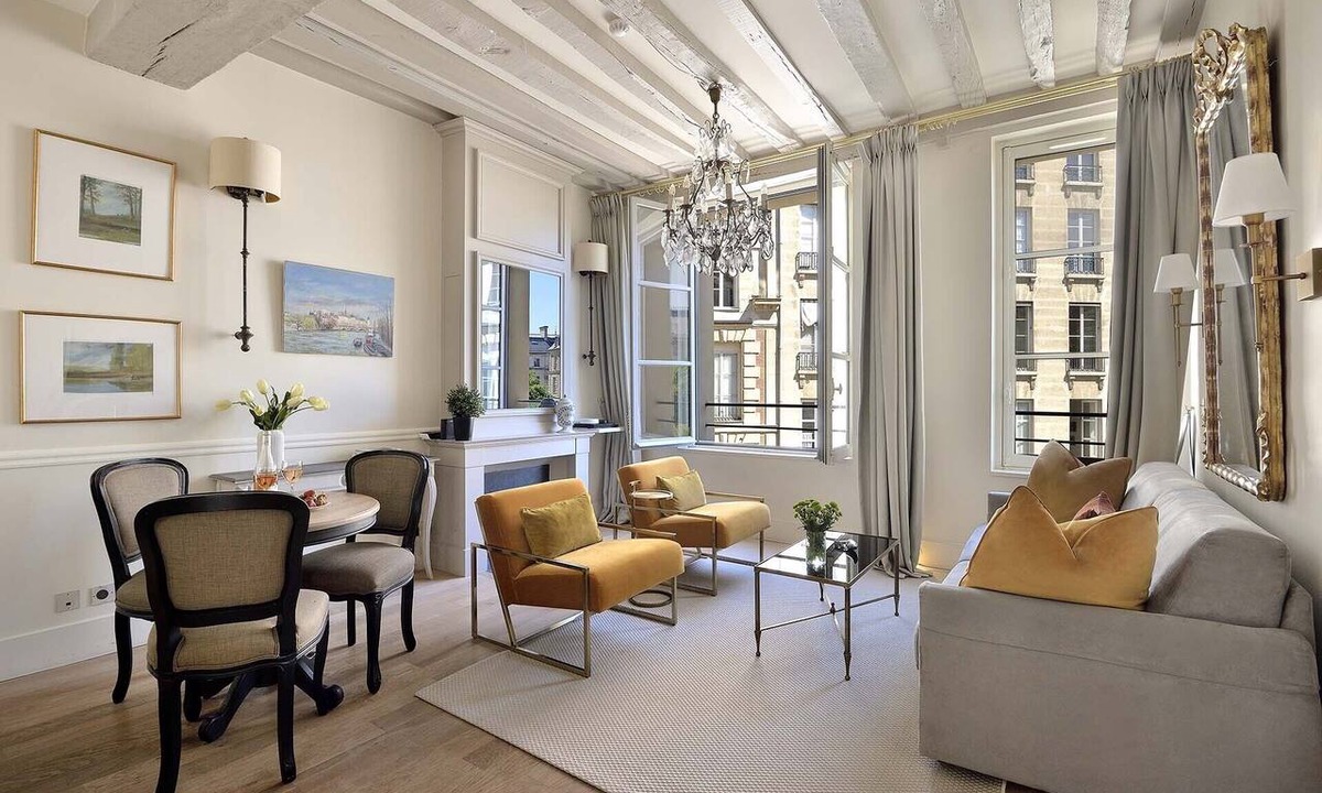 Paris City Center Apartment | Luxurious Parisian Perfection - Île de la Cité-Notre Dame-Cafes