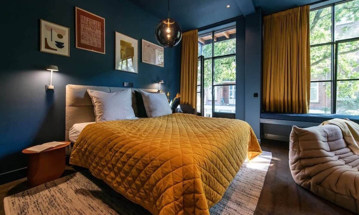 Oud-Zuid Condo | Luxurious Residence in Vondelpark/Museum District