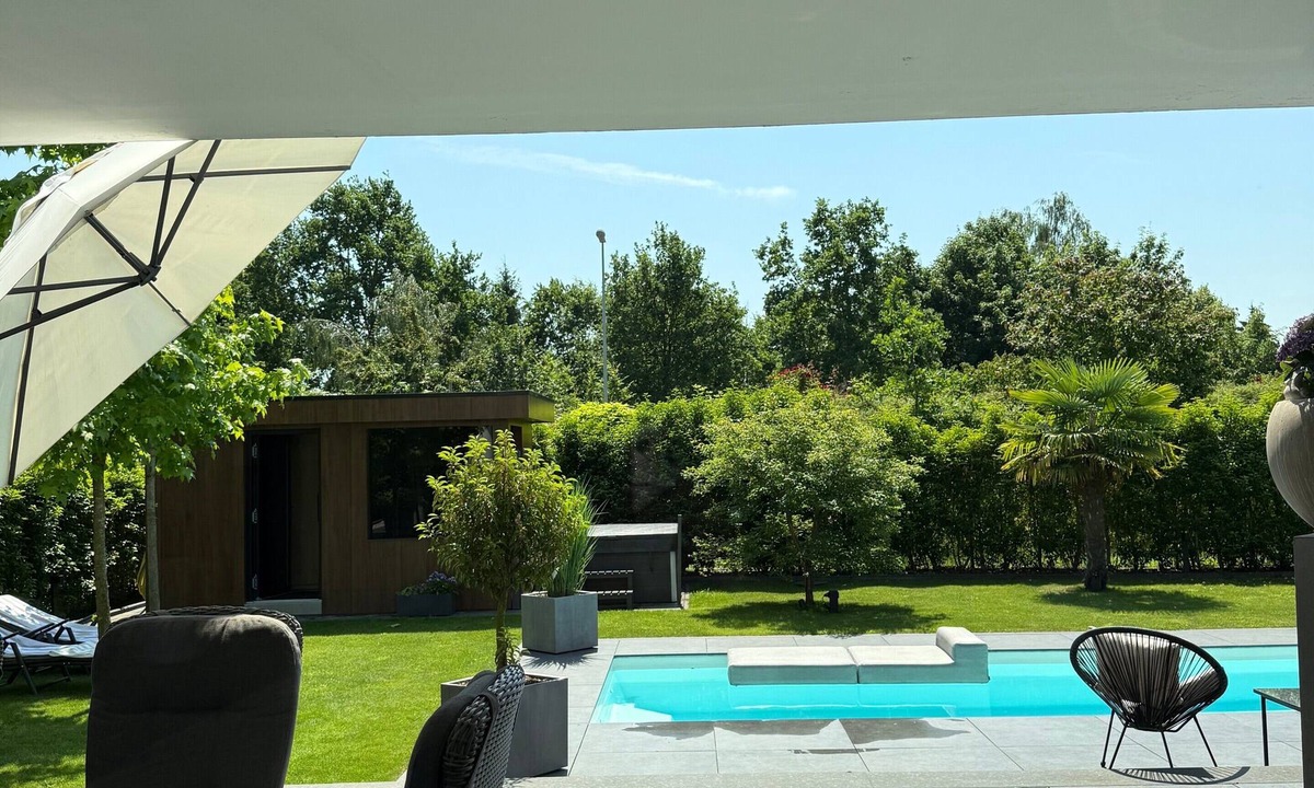 Warendorf Apartment | Luxurious 'Schaffner' Apartment with Private Pool, Sauna, Hot Tub, Terrace & Wi-Fi
