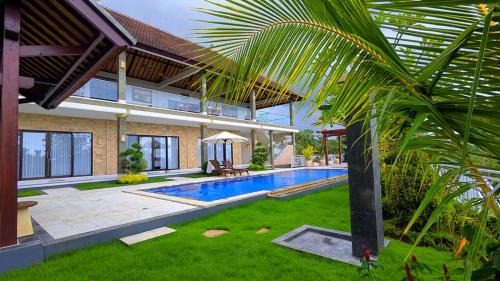 Seraya Villa | Luxurious, Seaview, Private Pool, 3-Bedroom Villa in Seraya
