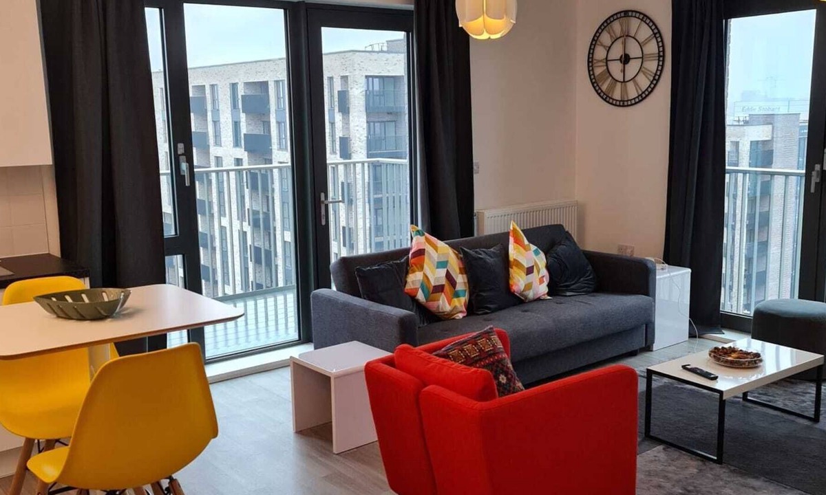 River Apartment | Luxurious spacious 2 bed apartment in East London