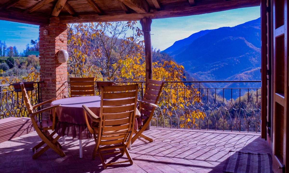 Molazzana House | Luxurious Tranquil Mountain Retreat, with Pool