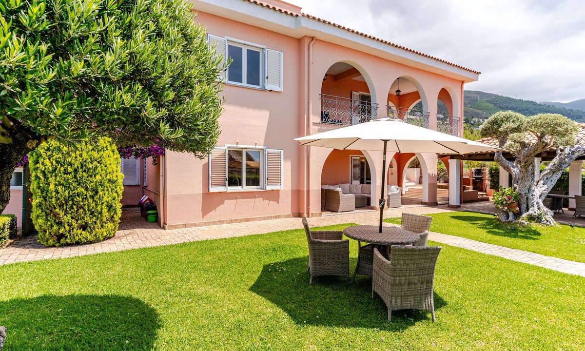 Praia a Mare House | Luxurious Villa Capri with Ocean View and Pool