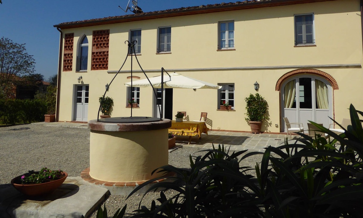 Altopascio Villa | LUXURIOUS VILLA WITH PRIVATE POOL AND RELAXATION AREA