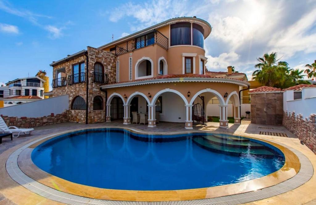 Kadriye Villa | Luxurious Villa with Private Pool in Antalya