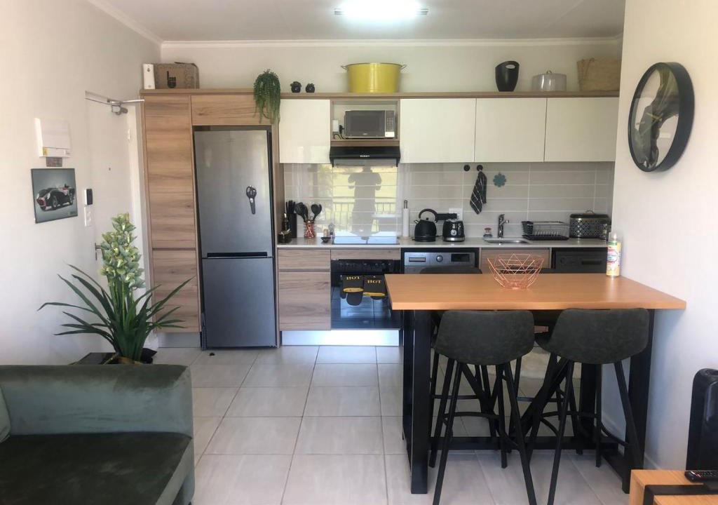 Greater Johannesburg Metropolitan Area Apartment | Luxurious Waterfall 1 bedroom Condo With Free Uncapped Wifi