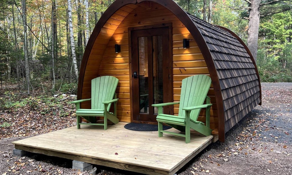 Washburn Cabin | Luxurious White Pine Pod for Two Nestled in the Woods for an Unforgettable Glamping Getaway by Lake Superior in Wisconsin