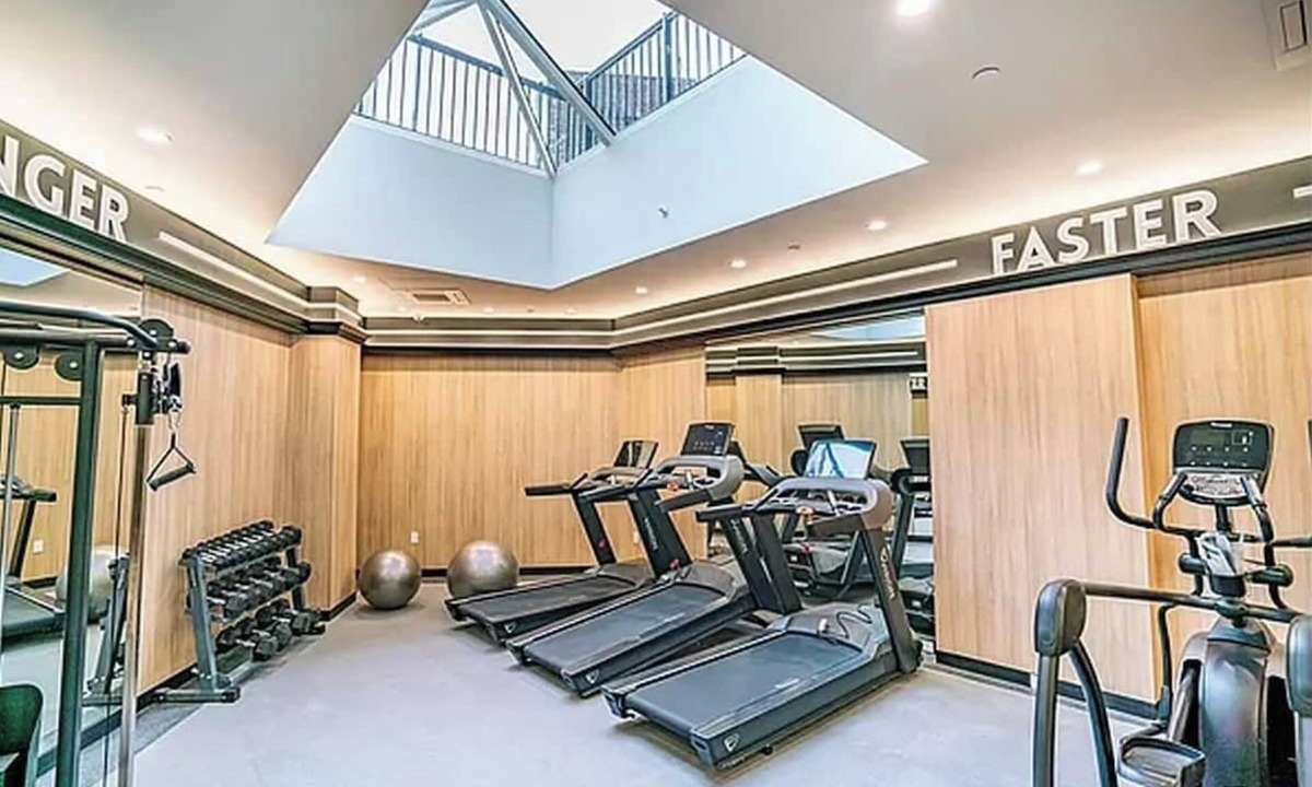 Flatbush Apartment | Luxury 1-bed apartment in full amenity building.