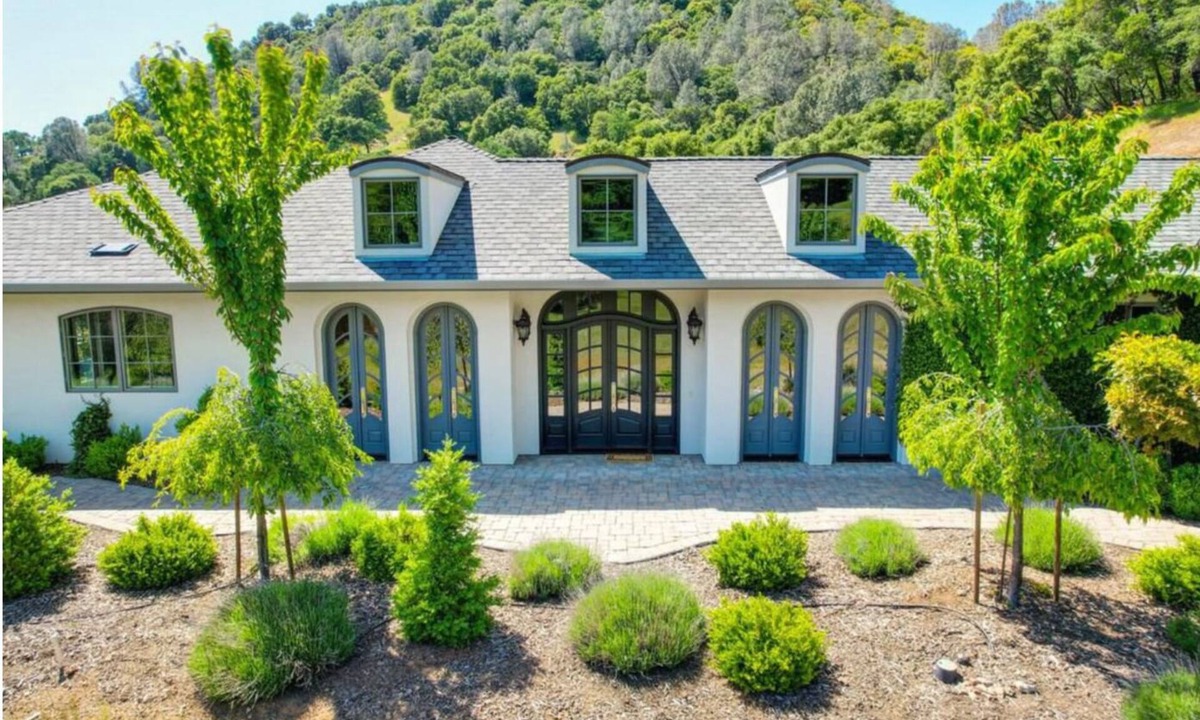 Jackson House | Luxury 10 Acre Gold Country Estate: Pool, 4 Bedroom & 3.5 Baths