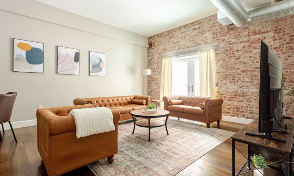 Wholesale District Apartment | Luxury 1BR Downtown Indianapolis Prime Location Near Everything