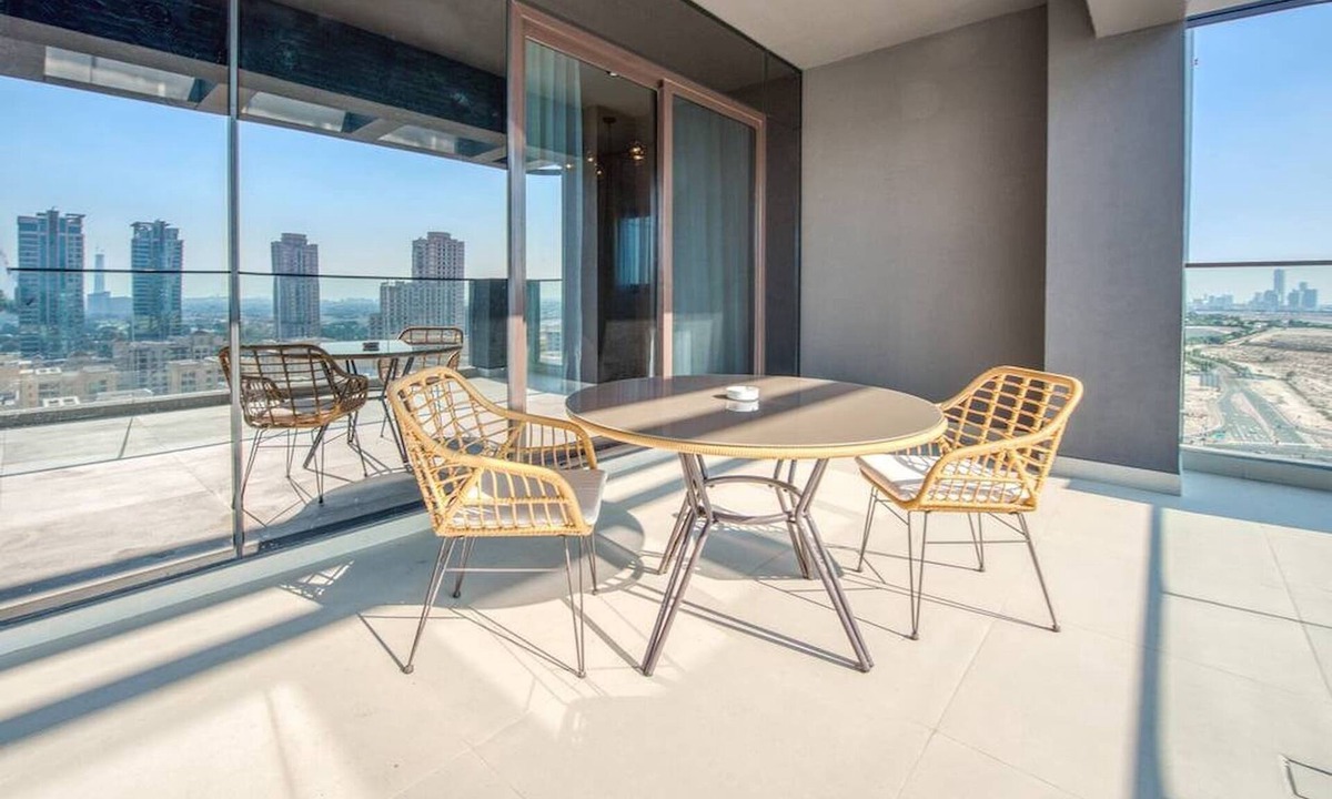 Barsha Heights Apartment | Luxury 2 Bed With Private Terrace, pool & yoga