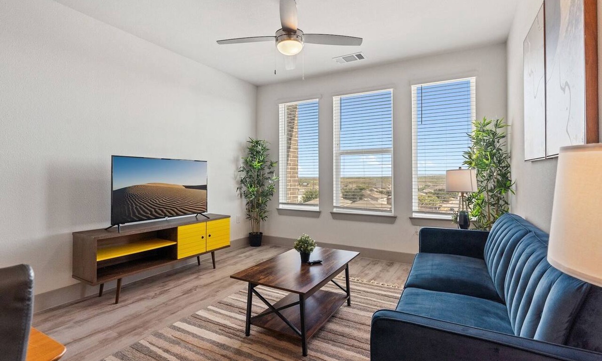 Stony Ridge North Apartment | Luxury 2BD/2BA Next to Airport dpp6