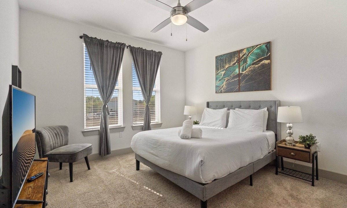 Stony Ridge North Apartment | Luxury 2BD/2BA Next to Airport zewz