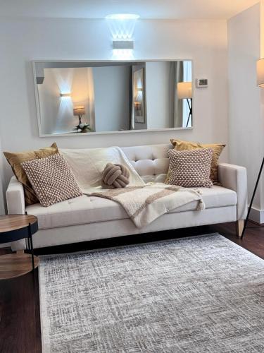 Woolwich Apartment | Luxury 2Bed, 2Bath Flat in Greenwich London