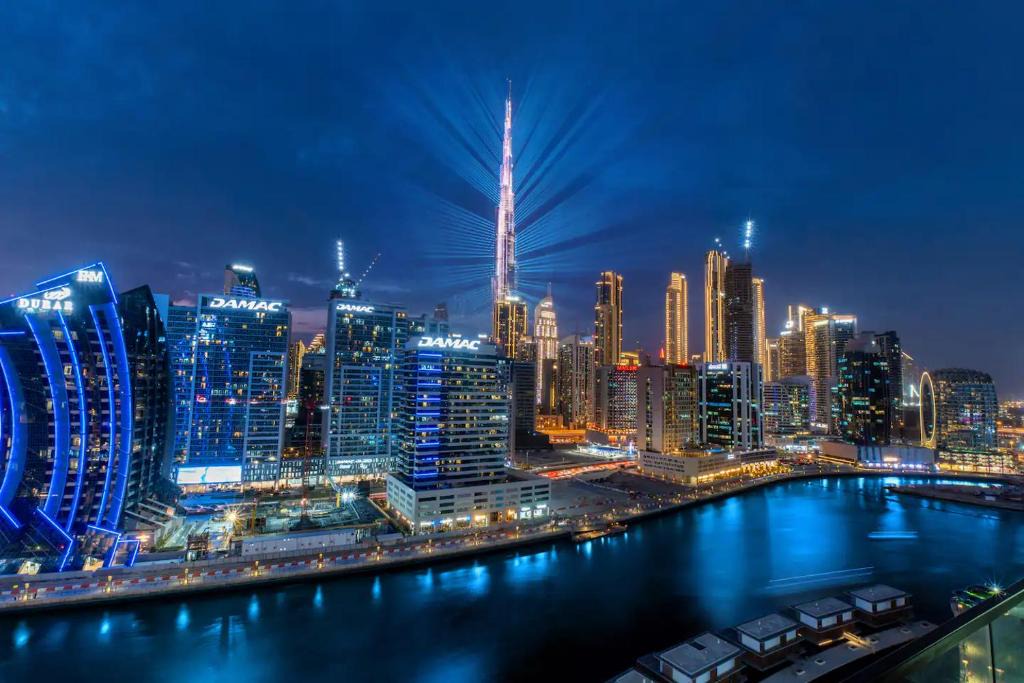 Business Bay Apartment | Luxury 2BR Apt | Infinity Pool with Burj View
