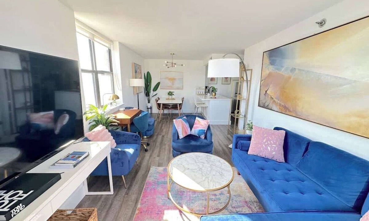 Hoboken Apartment | Luxury 2BR - Elevator-Gym-Laundry-15 Min to NYC