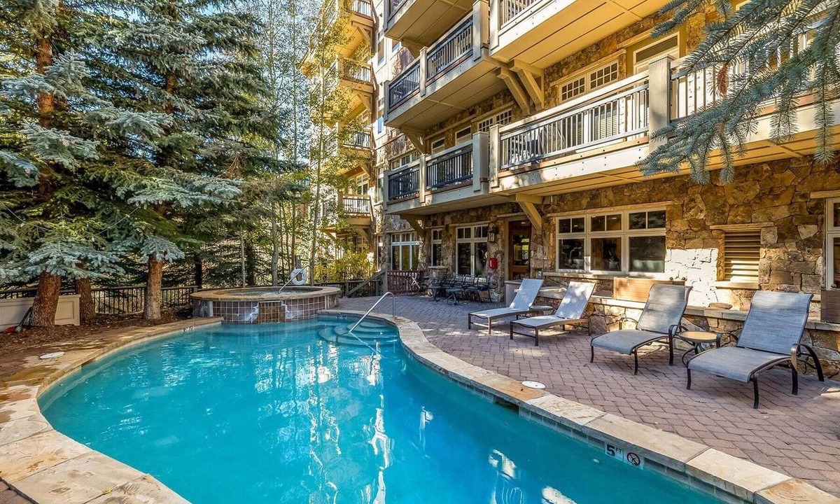 River Run Condo | Luxury 2BR ski-in Lone Eagle w/- firepit, heated pool, hot tubs, gym and more!