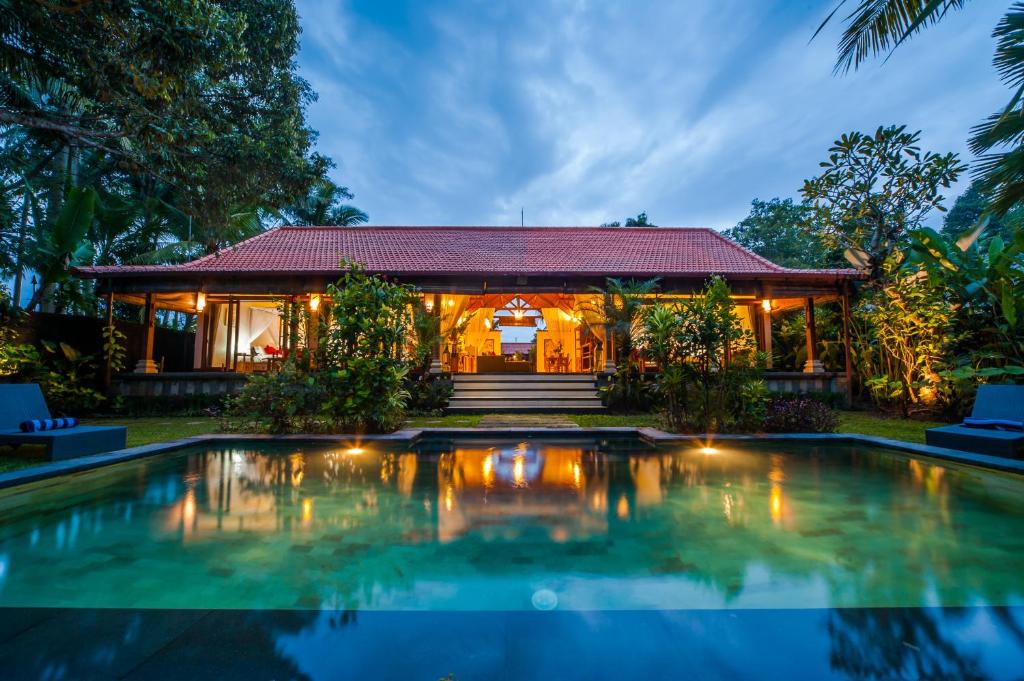 Melayang Villa | Luxury 3BR Infinity Jungle View Aashaya Villa Ubud