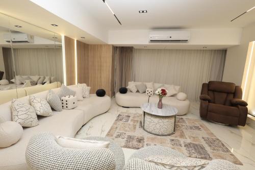 Oula Apartment | Luxury 3BR Modern with Nile View from All Rooms