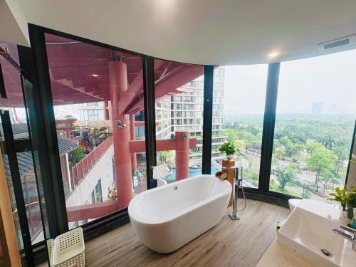 Van Giang Apartment | Luxury 3BR Onsen Retreat with private Sauna and Swan Lake View
