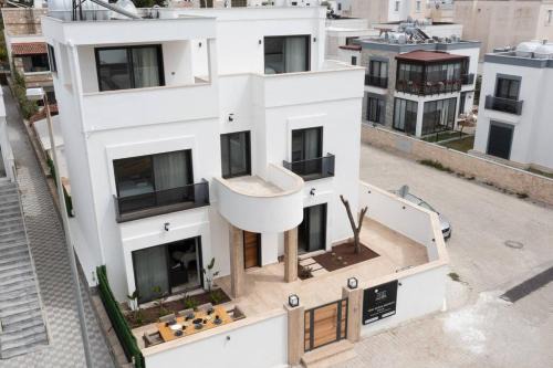 Turgutreis Villa | Luxury 4 Bedroom Villa with Private Pool 200m to Beach - Yeni Dunya Bodrum