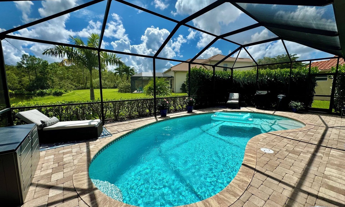 Estero House | Luxury 4BD/3BT lakeview w pool and resort style amenities near beaches and golf