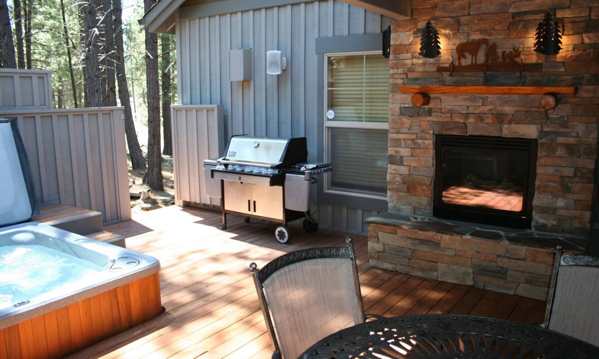 Overlook Park House | Luxury, 5-Master Bedroom Home, A/C, Outdoor Living - Red Fir 14